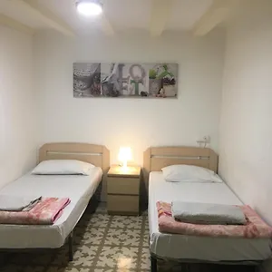 https://barcelona-4-fun-hostel.topbarcelonahotels.com